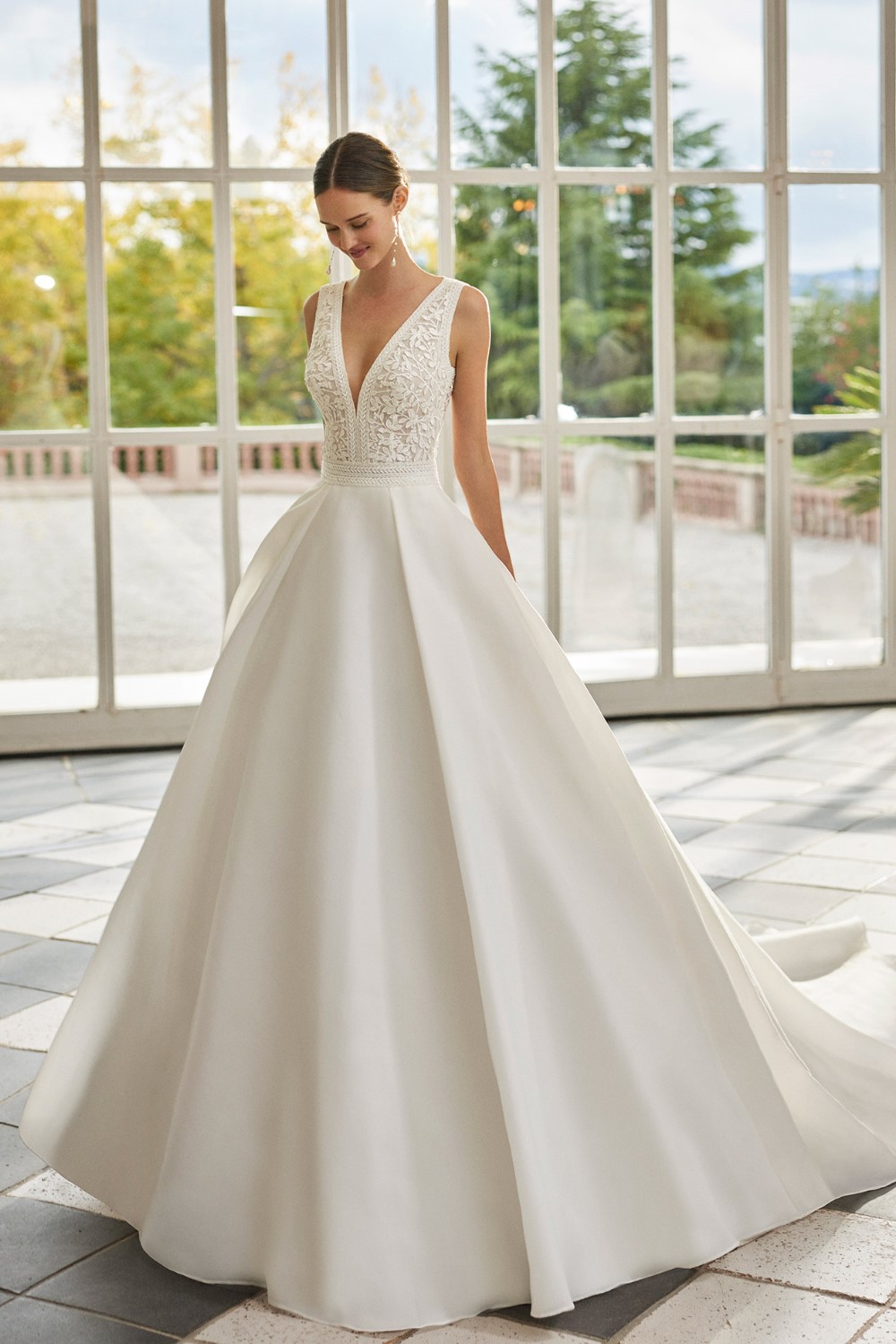 brautmode livia - bridal collection 23 - dress 1-1
