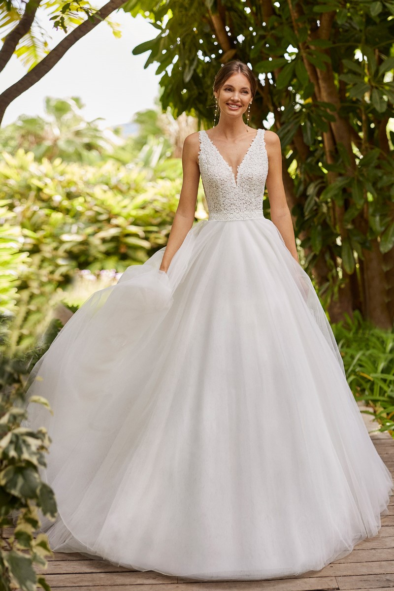 brautmode livia - bridal collection - dress 23 18-1