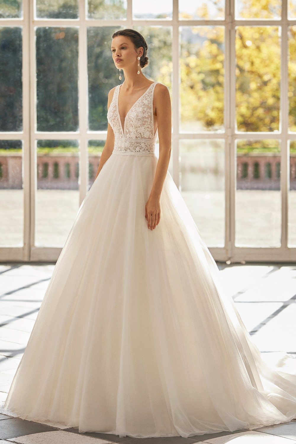 brautmode livia - bridal collection 23 - dress 3-1