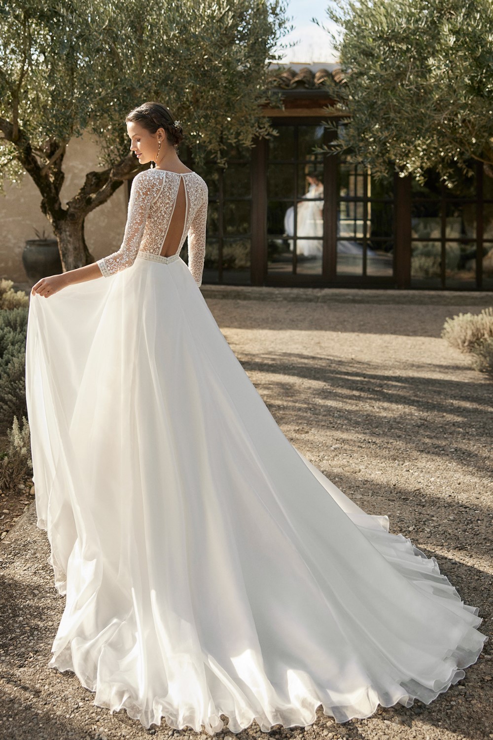 brautmode livia - bridal collection 23 - dress 4-2