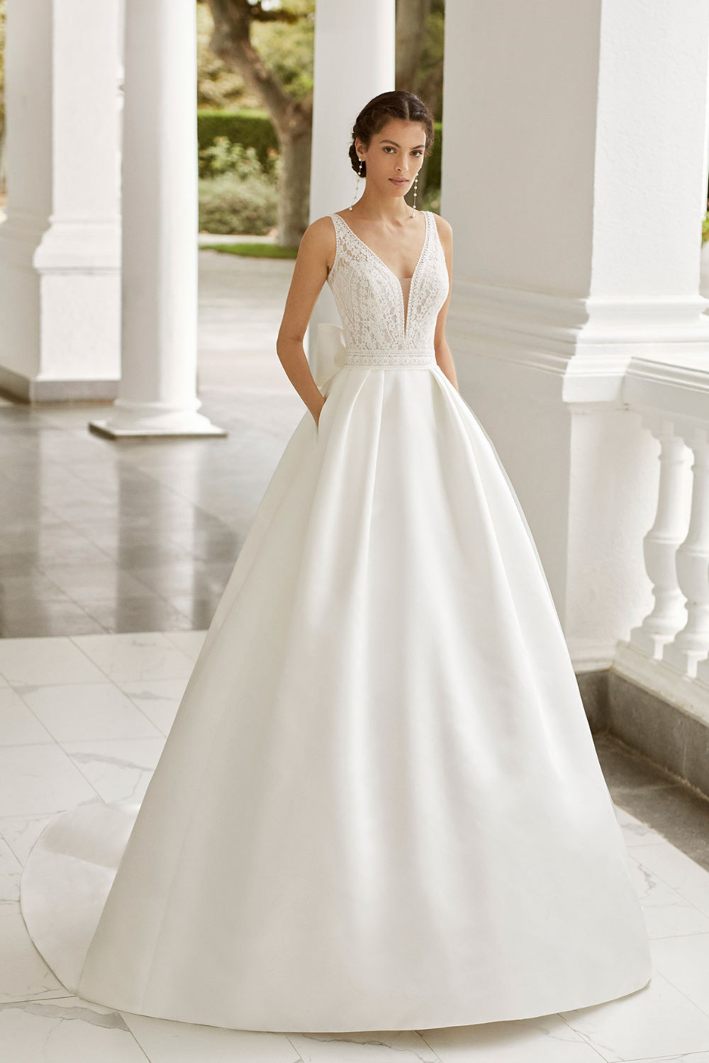 brautmode livia - bridal collection 22 - dress 17-1